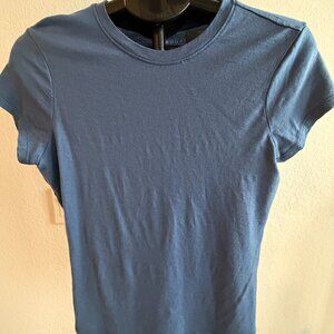Unbound Merino-Women's Blue- Short Sleeve slim fit Tee